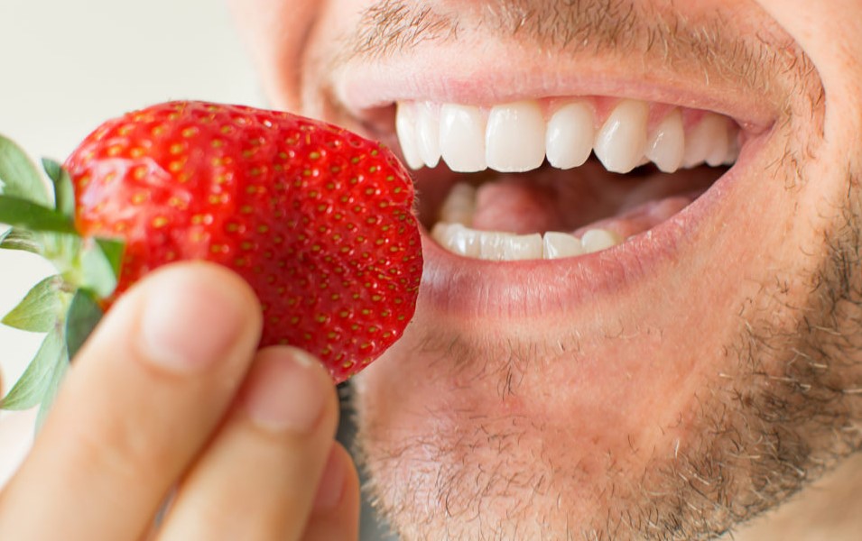 What to eat after dental implant surgery