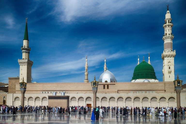 How to Plan Your Umrah or Hajj from London