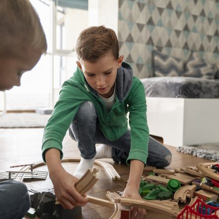 How Construction Toys Help Children Build STEM Skills