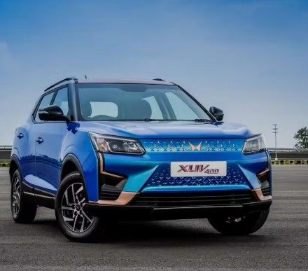 XUV400 EV Price